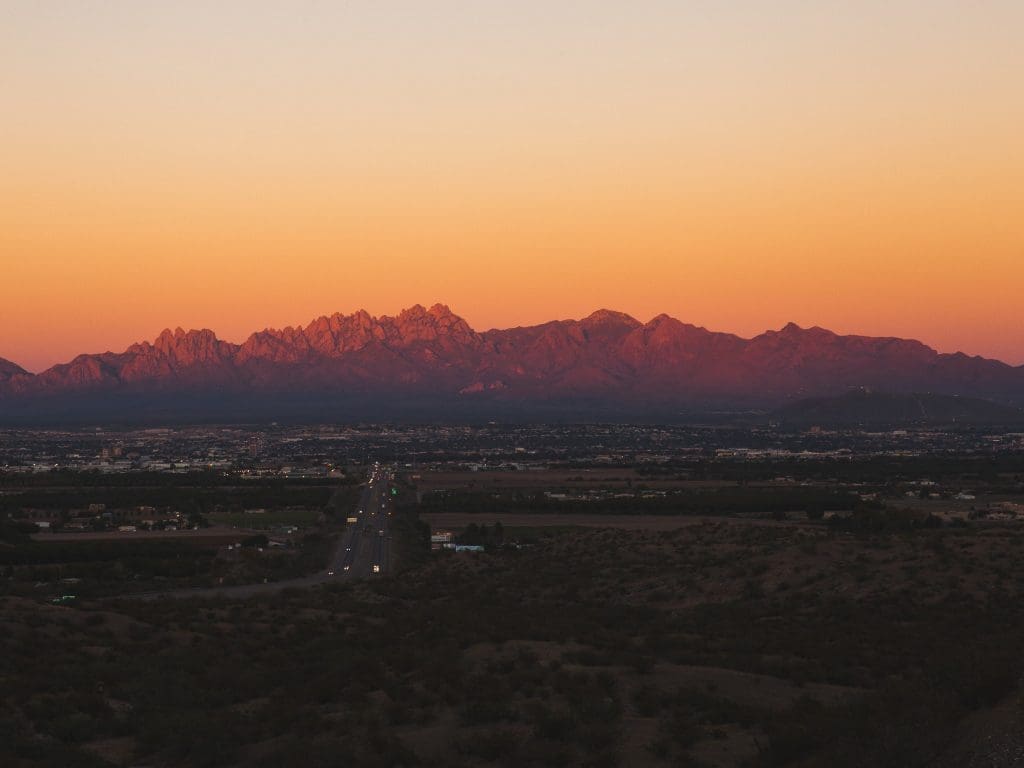 A photo of Las Cruces during sunset.