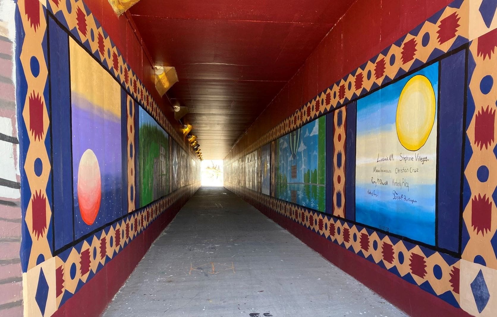 Photo of finished mural in tunnel