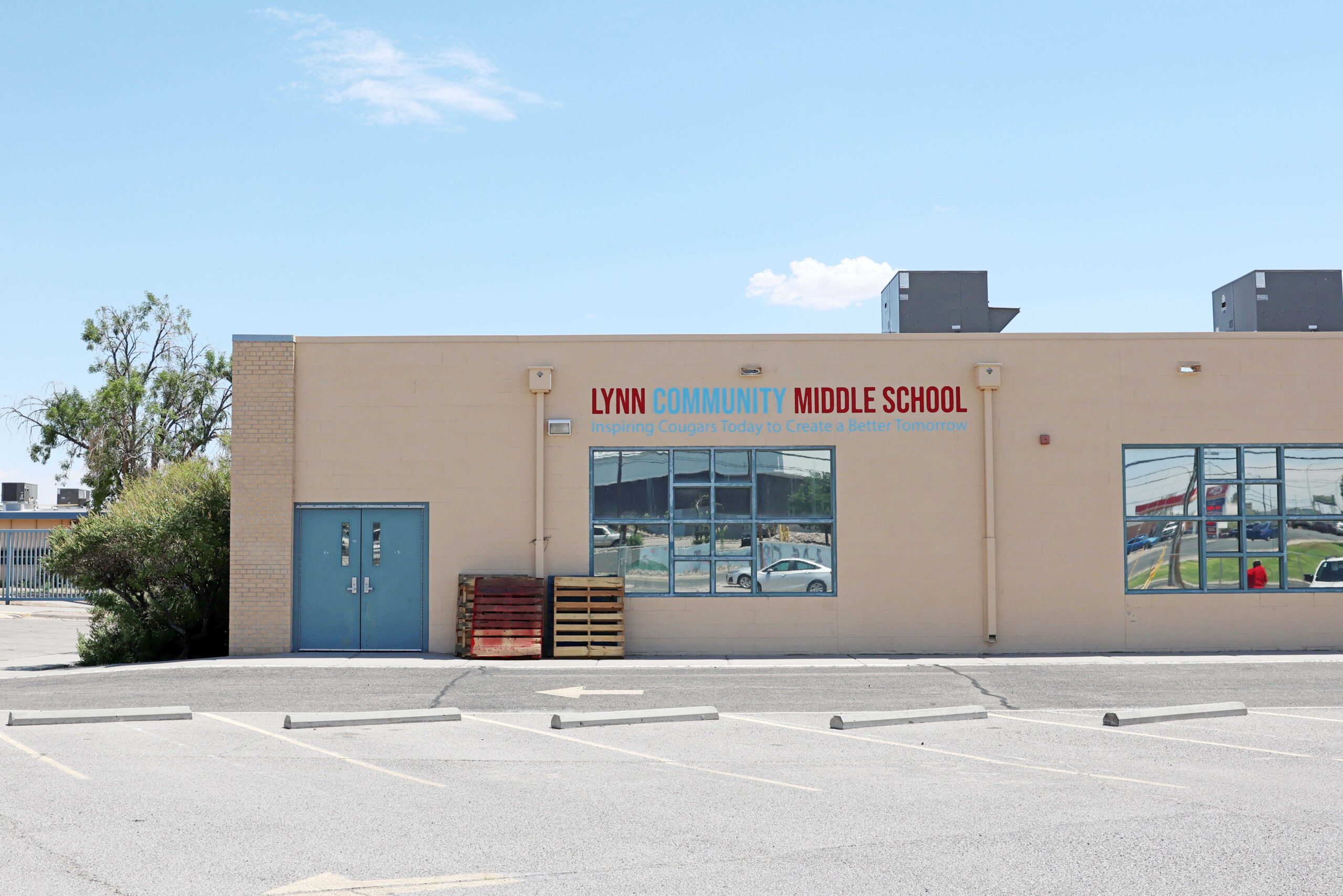 Exterior of Lynn Middle School in Las Cruces